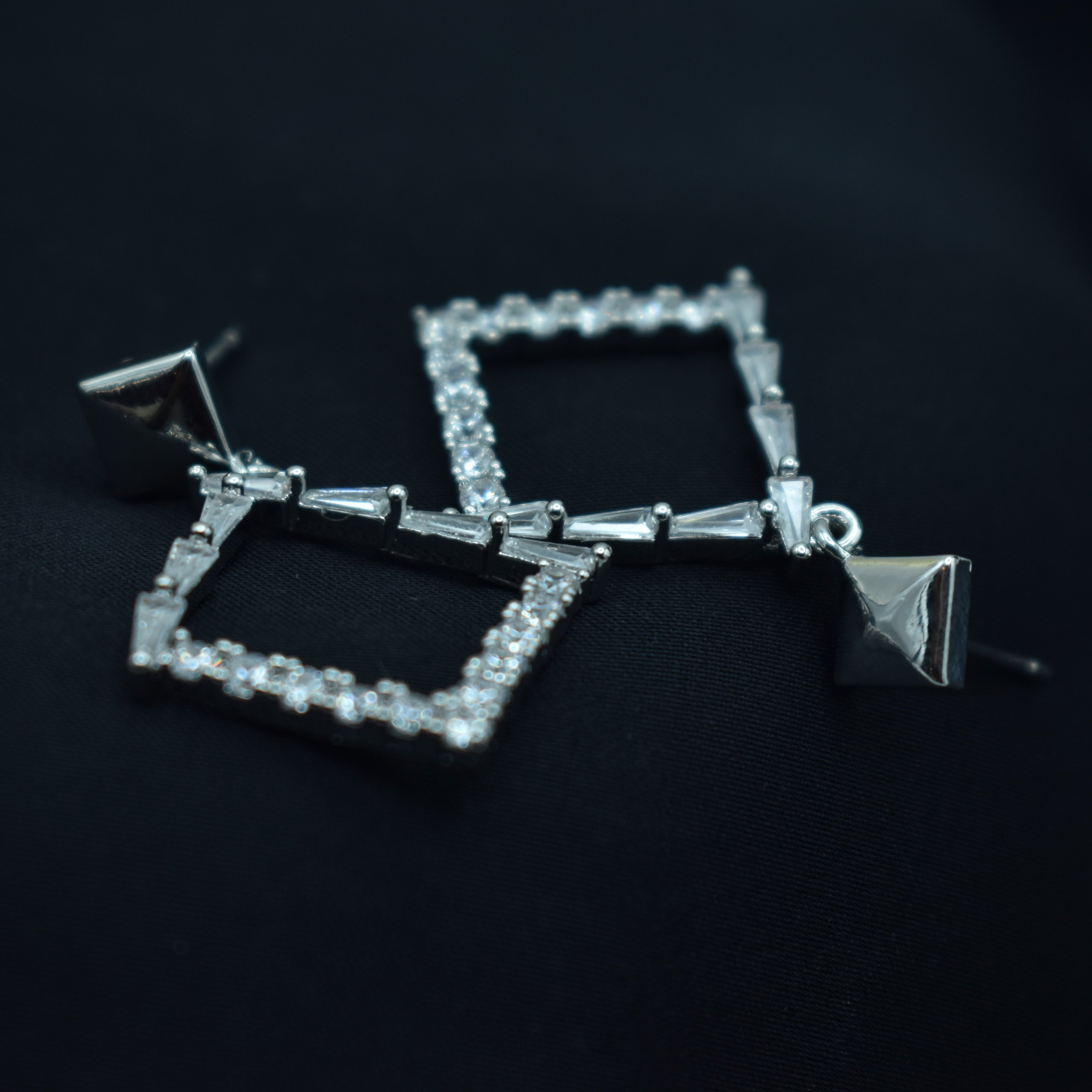 Square Earrings with Square-Cut Zircon Stone – Elegant Jewelry