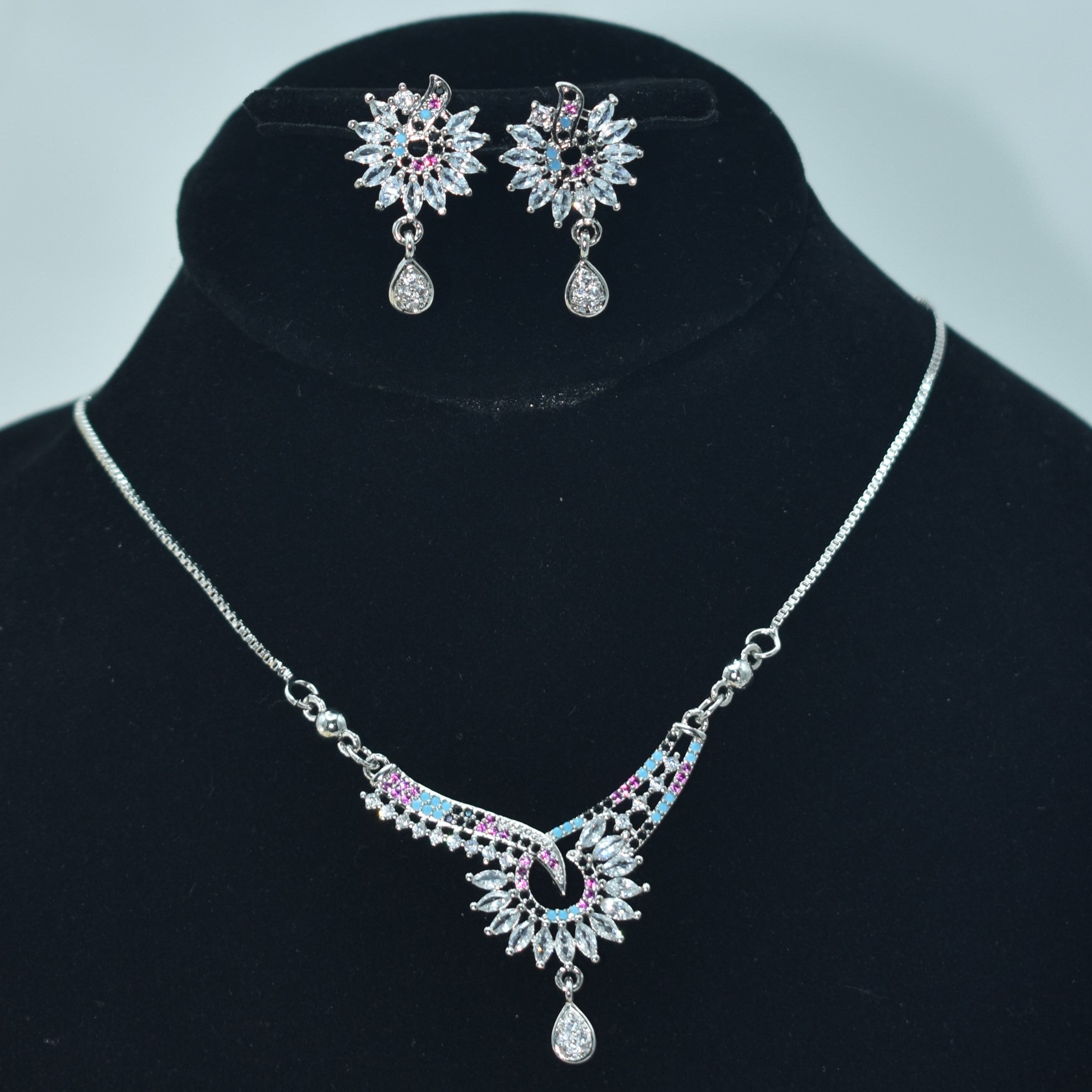 Exquisite Zircon Pendant Set with Matching Bracelet and Earrings