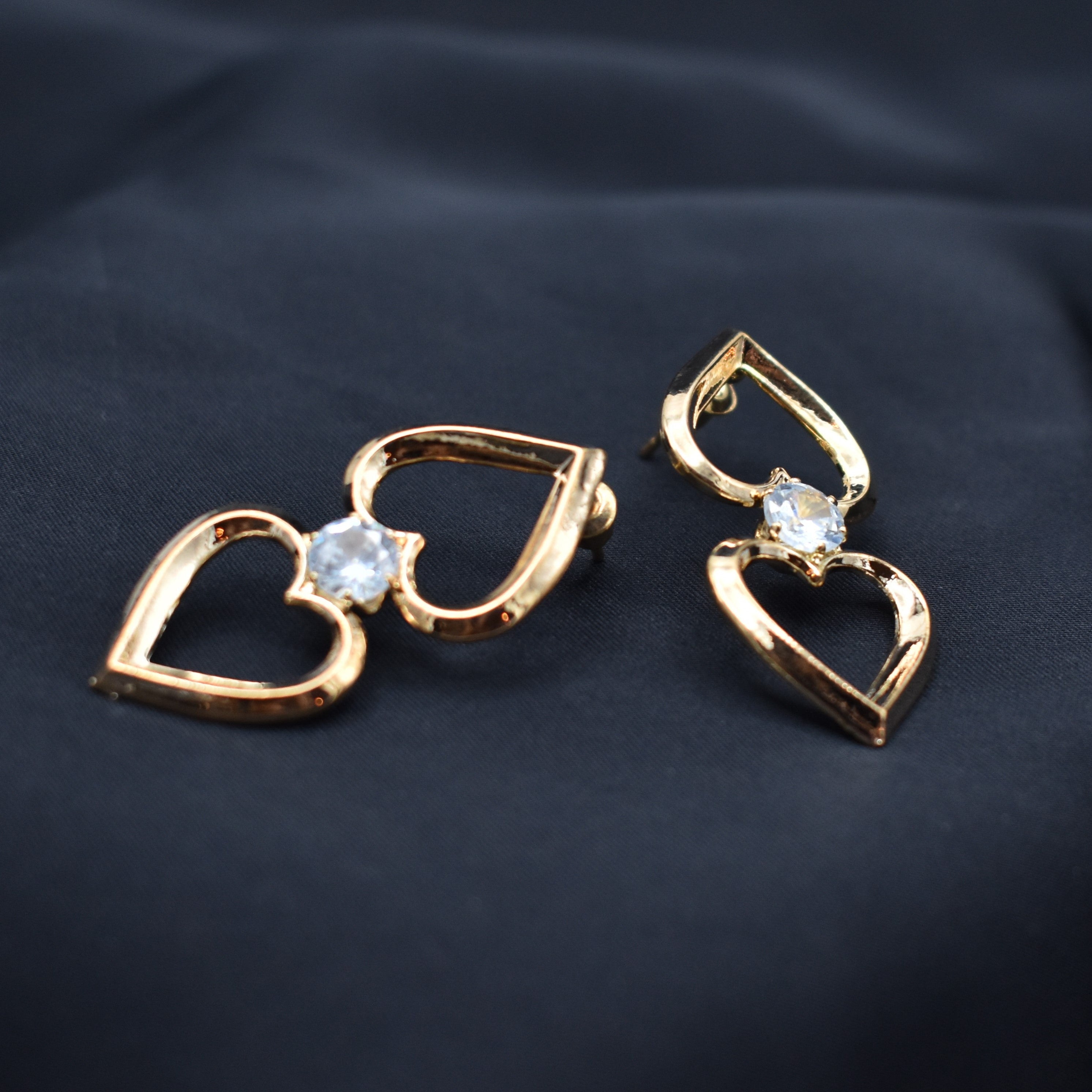 Cute Heart Stud Earrings for Women – Stylish Statement Jewelry