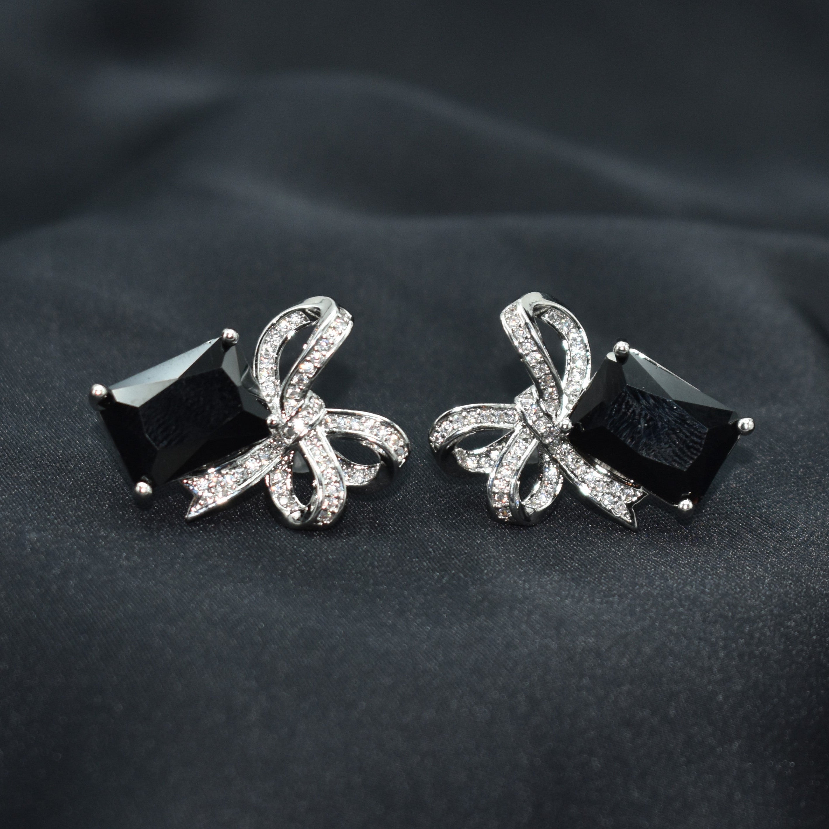 Black AD Square Earrings – Elegant & Modern Jewelry
